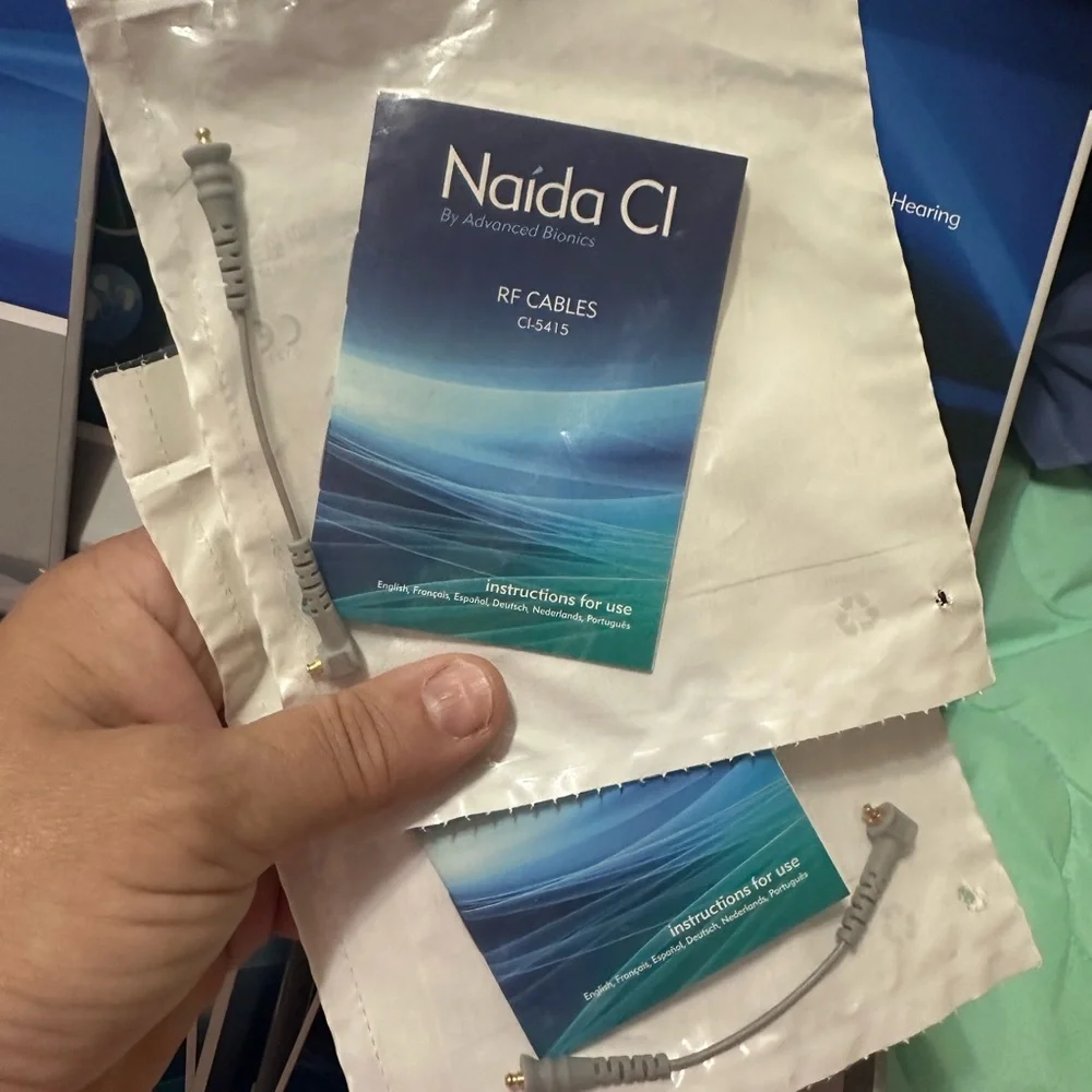 Advanced bionics cochlear Naída CI Sound Processor - Silver Q90